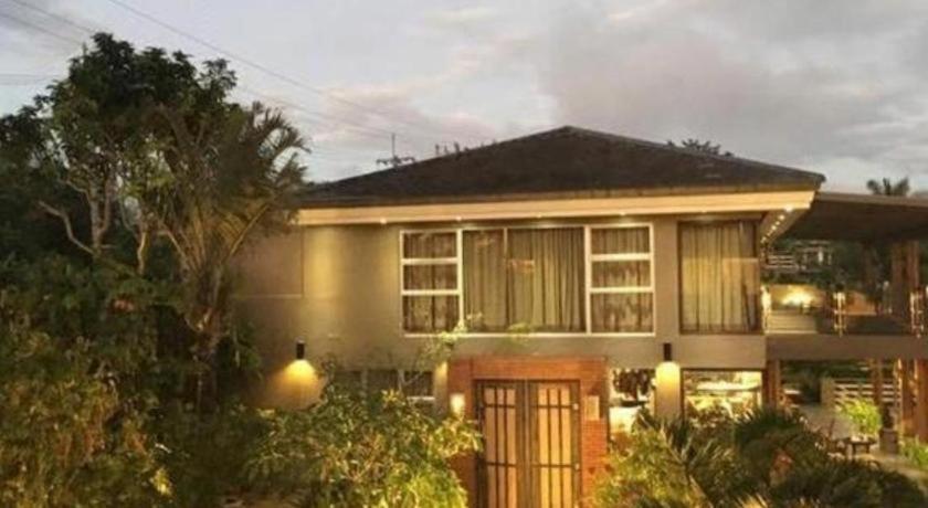 The Oriental Luxury Suites Tagaytay Tagaytay City Exterior foto