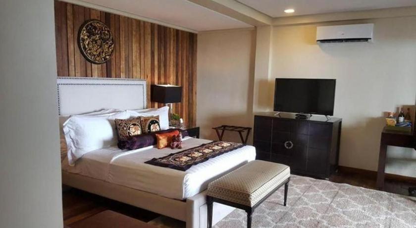 The Oriental Luxury Suites Tagaytay Tagaytay City Exterior foto