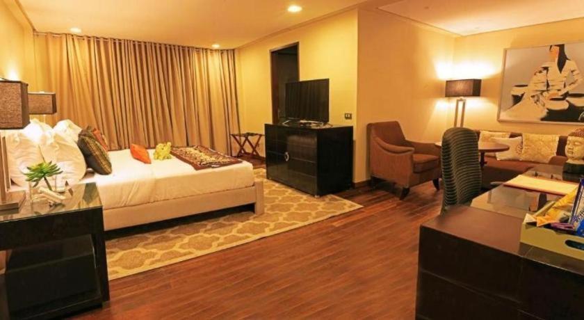 The Oriental Luxury Suites Tagaytay Tagaytay City Exterior foto